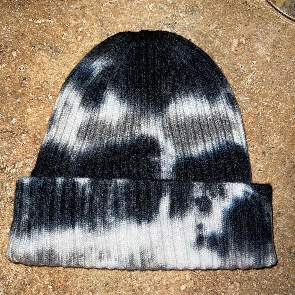 Sonoma Black and Gray Tie Dye Beanie Unisex NEW Super Soft